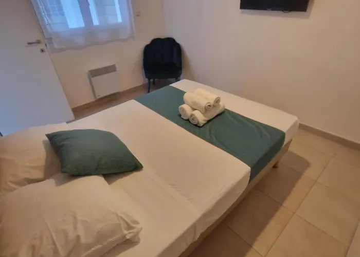 Marina Di Bravone Aparthotel 4*