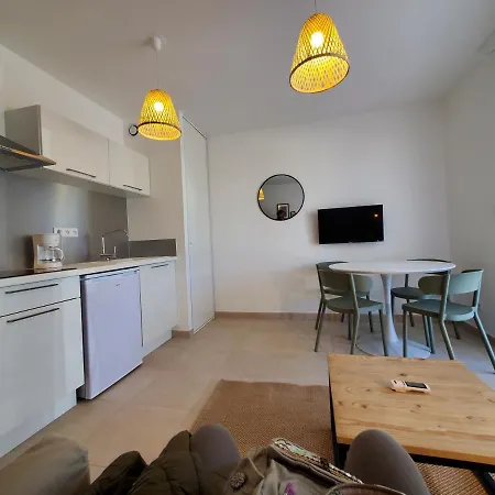 Marina Di Bravone Aparthotel Linguizzetta