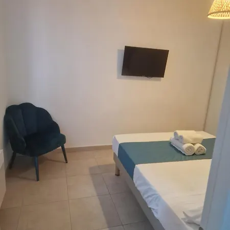 Marina Di Bravone Apart Otel