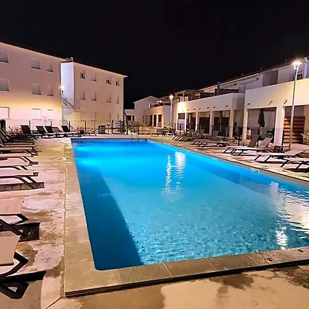 Marina Di Bravone Aparthotel 4*