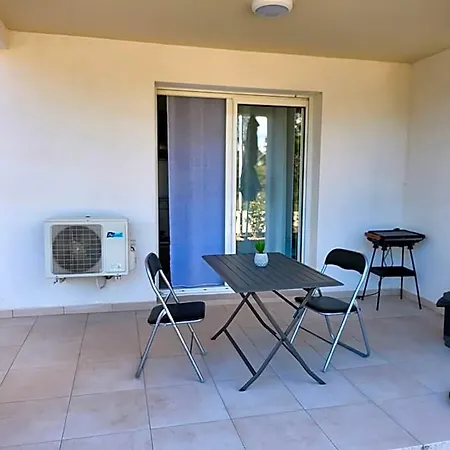 Marina Di Bravone Aparthotel 4*