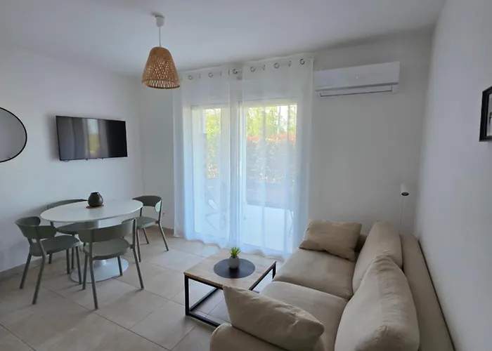 Marina Di Bravone Linguizzetta