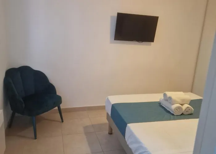 Marina Di Bravone Apart Otel